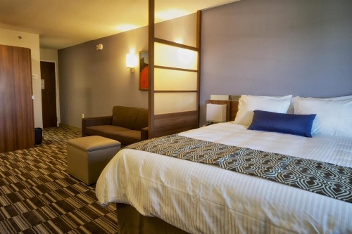 Microtel Inn & Suites by Wyndham Sault Ste. Marie image 9
